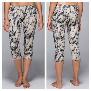 Lululemon Wunder Under Crop Leggings, Size 4